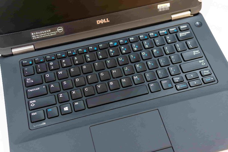 Laptop Dell Latitude E5480