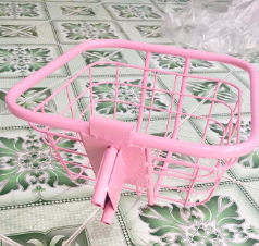 Giỏ xe điện đen, hồng, vàng